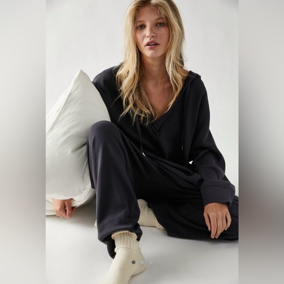 Free People - Early Night Thermal Hoodie - Medium - Washed Black - Picture 4 of 7